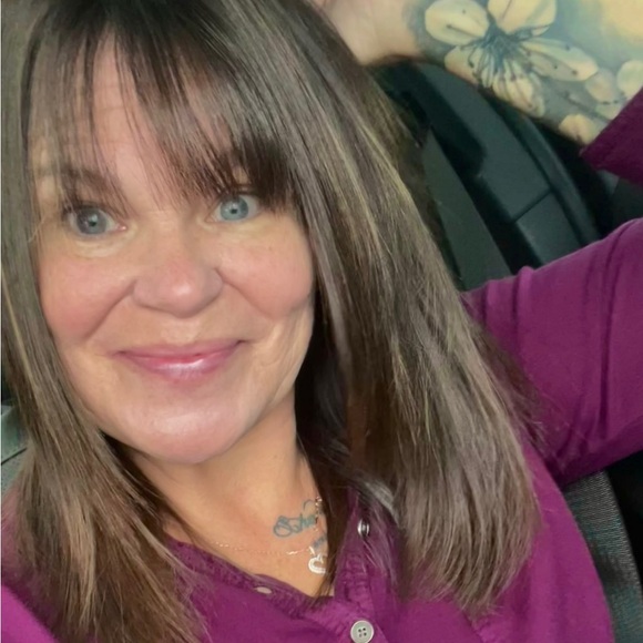 Meet your Posher, Rebecca - Picture 1 of 1